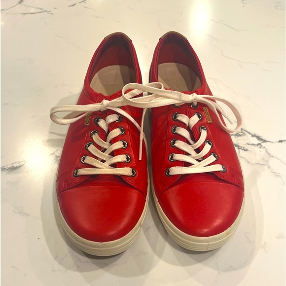 Ecco Sneakers size 8 - Picture 2 of 8